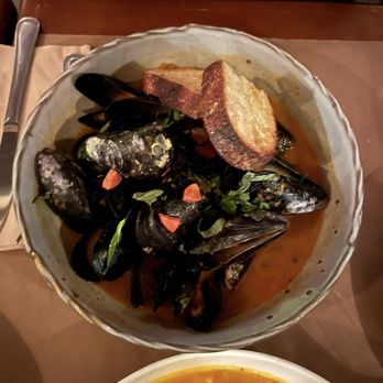 The Beehive - Steamed Mussels - American Near Me - Boston, Massachusetts The Beehive - Steamed Mussels - American Near Me - Boston, Massachusetts