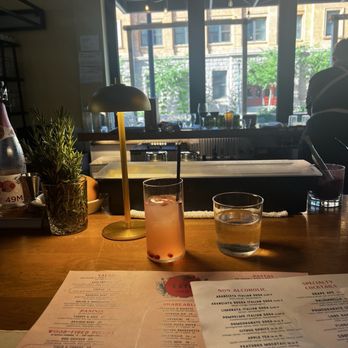 EaTo - Bar seating - Pizza Near Me - Minneapolis, Minnesota