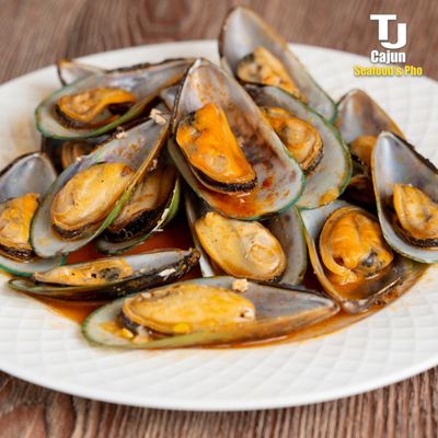 TJ Cajun Seafood, Wings and Pho by null