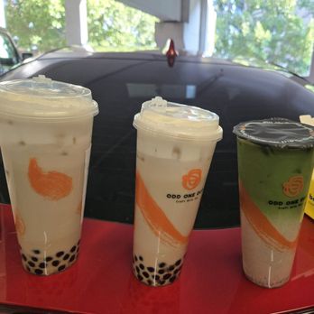Odd One Out Tea Pasadena - 2 Champion Milk Tea & Pistachio Strawberry Matcha - Bubble Tea Near Me - Pasadena, California