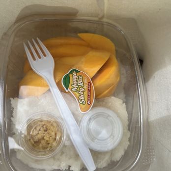 Bhan Kanom Thai - Mango sticky rice - Desserts Near Me - Los Angeles, California