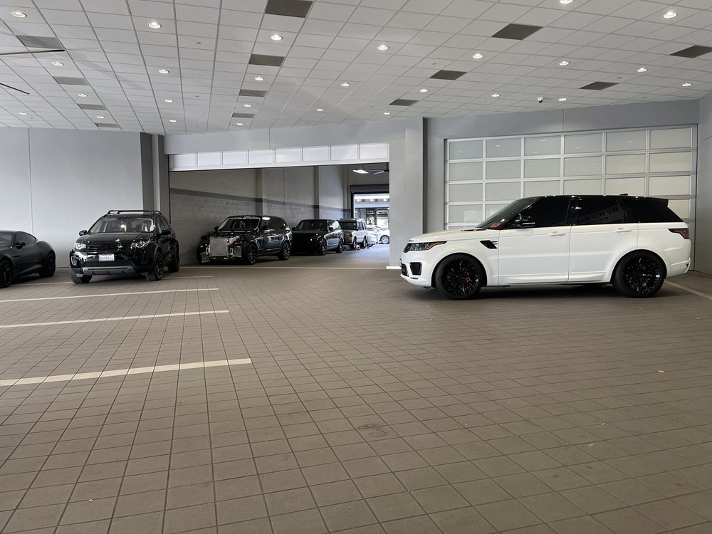 LAND ROVER THOUSAND OAKS Updated May 2024 12 Photos & 73 Reviews 3595 Auto Mall Dr