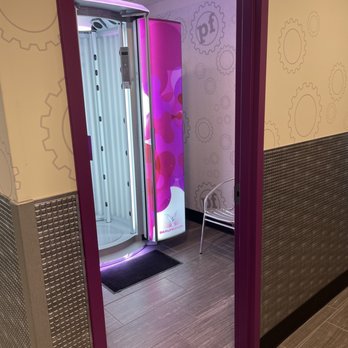 Does La Fitness Have Showers: Everything You Need to Know Today