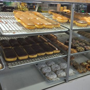 Henry's Donuts - Coffee & Tea Near Me - Everett, Washington