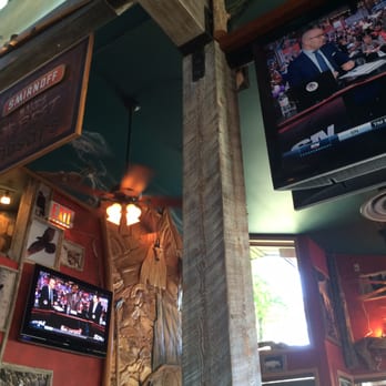 Shady Tree Neighborhood Pub - Multilevels! - Pubs Near Me - Squamish, British Columbia Shady Tree Neighborhood Pub - Multilevels! - Pubs Near Me - Squamish, British Columbia