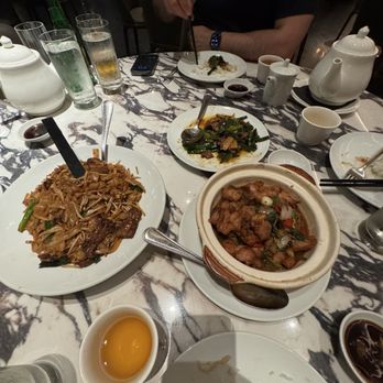 Panda Inn - Chow Fun Noodles - Chinese Near Me - Pasadena, California