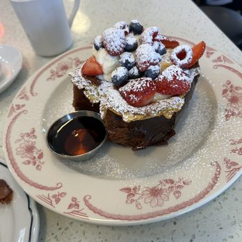 Douce Diner - French toast fabulous! - Diners Near Me - North Vancouver, British Columbia