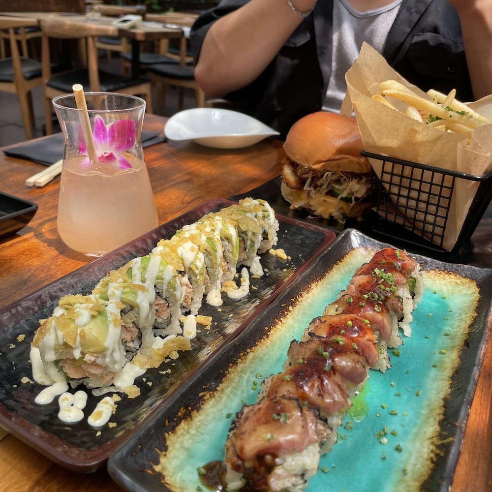 Sushi Lab Rooftop - Truffle roll - Japanese Near Me - New York, New York