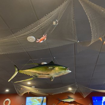 Reddy Claws - Inside decoration - Seafood Near Me - Lakewood, Colorado Reddy Claws - Inside decoration - Seafood Near Me - Lakewood, Colorado