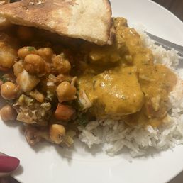Samosa chaat and butter chicken w rice and naaan. Samosa chaat and butter chicken w rice and naaan.