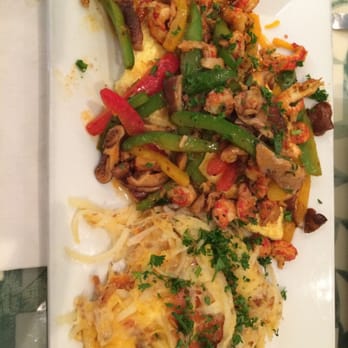 Batter & Berries - Crawfish omelette with cheesy hash browns - Breakfast & Brunch Near Me - Chicago, Illinois Batter & Berries - Crawfish omelette with cheesy hash browns - Breakfast & Brunch Near Me - Chicago, Illinois