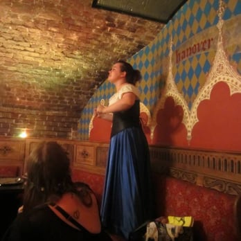 Medieval Banquet - Our "wench" - British Near Me - London, XGL Medieval Banquet - Our "wench" - British Near Me - London, XGL
