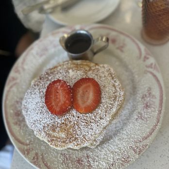 Crack'D Brunch - Strawberry pancakes - Breakfast & Brunch Near Me - New Orleans, Louisiana Crack'D Brunch - Strawberry pancakes - Breakfast & Brunch Near Me - New Orleans, Louisiana