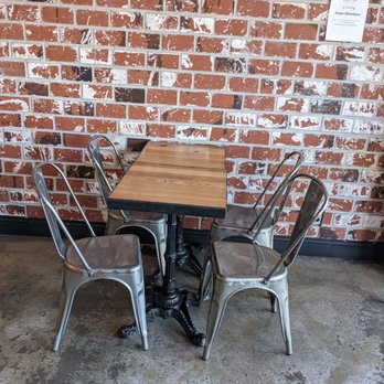 Cafe 86 - Dining table - Desserts Near Me - Artesia, California