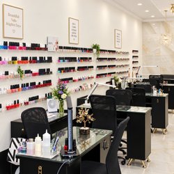 The Green Room Salon