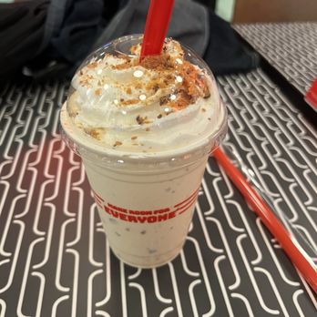 Ruby's Shake Shop - Reeses Peanut Butter Cup Shake - Burgers Near Me - Henderson, Nevada