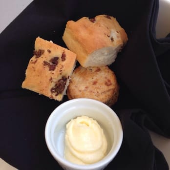 Nasher Cafe by Wolfgang Puck - Complimentary bread basket - New American Near Me - Dallas, Texas Nasher Cafe by Wolfgang Puck - Complimentary bread basket - New American Near Me - Dallas, Texas