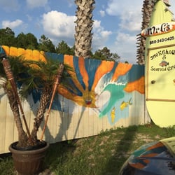 Mr. G's Smokehouse & Seafood Grill - The front of the cute food truck area.