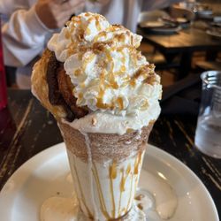 Grace Pizza & Shakes - 30A - Cinnamon Heaven