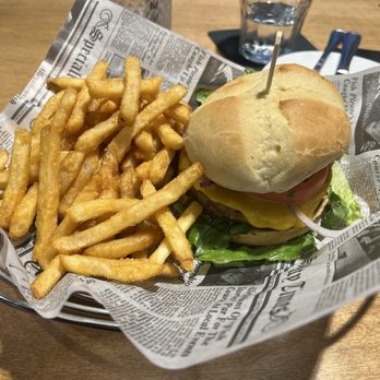 Outpost Neighborhood Tavern - The Basic Burger (with veggie patty) - Southern Near Me - Orlando, Florida Outpost Neighborhood Tavern - The Basic Burger (with veggie patty) - Southern Near Me - Orlando, Florida