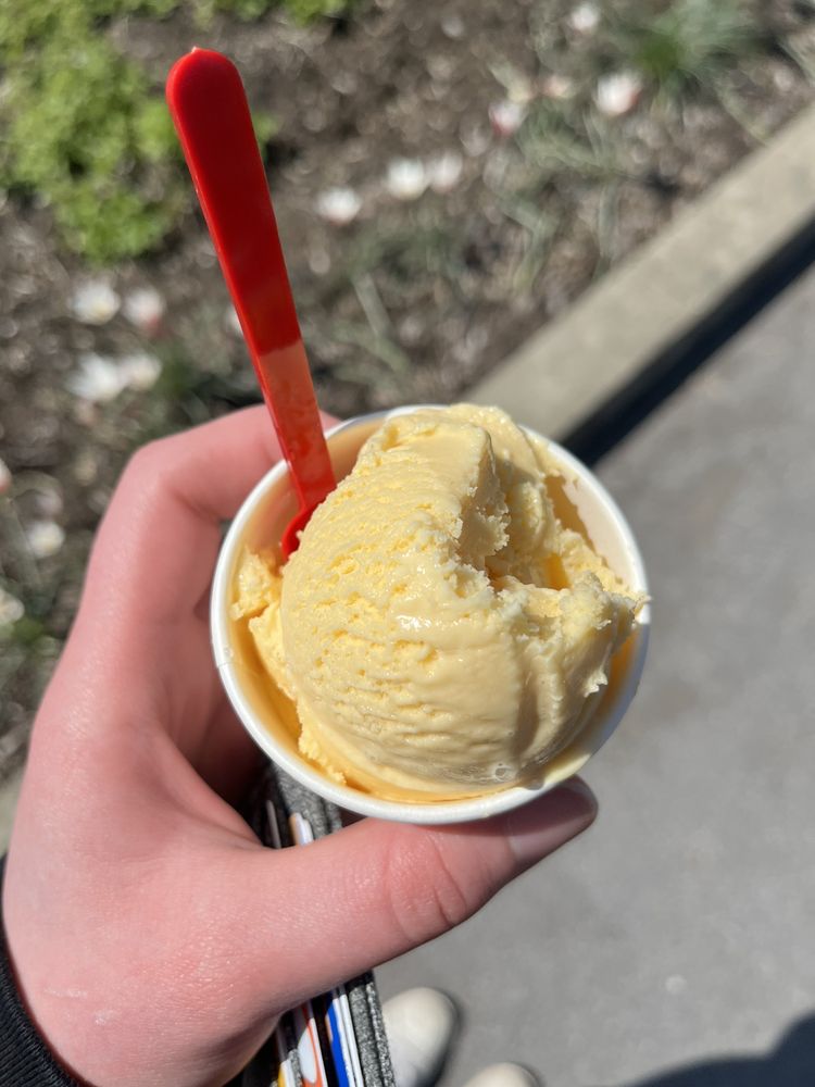 Dessert Outlet, Pittsburgh Roadtrippers