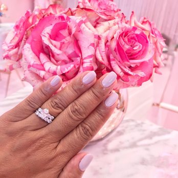 Naild It London - Nail Salons Near Me - Glendale, California