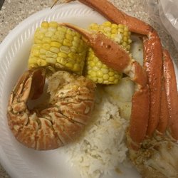 Grill & Wings - Combo A - lobster, corn crab legs with rice