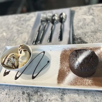 Luna Bar Bistro - Steakhouses Near Me - Wyandotte, Michigan