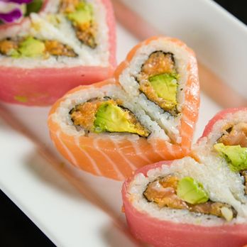 Noribar - four sushi rolls on a white plate - Sushi Bars Near Me - Brooklyn, New York Noribar - four sushi rolls on a white plate - Sushi Bars Near Me - Brooklyn, New York