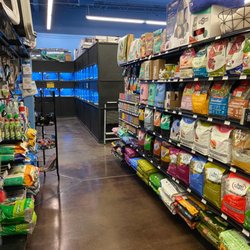 Woofs & Waves Pet & Aquarium Supply Store