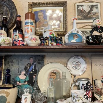 Brigadoon - Trinkets on wall - Canadian (New) Near Me - Oxford Mills, Ontario Brigadoon - Trinkets on wall - Canadian (New) Near Me - Oxford Mills, Ontario