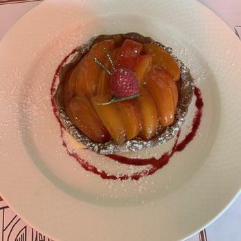 Le Boulingrin - Apricot Tart - French Near Me - Reims, 51 Le Boulingrin - Apricot Tart - French Near Me - Reims, 51