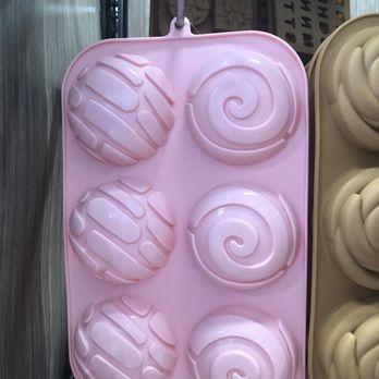 H-E-B - Concha baking pans - Grocery Near Me - San Antonio, Texas