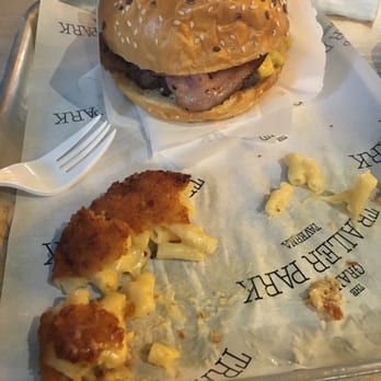Grand Trailer Park Taverna - Burgers Near Me - Melbourne, VIC
