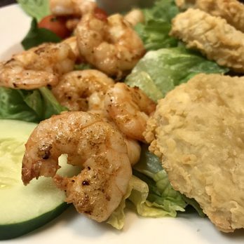 Hub City Diner - Grilled shrimp and fried green tomato salad - American Near Me - Lafayette, Louisiana