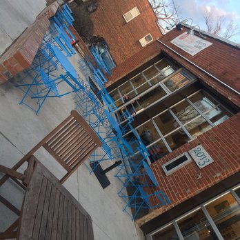 Cocoa Cinnamon - Outside eating area for this upcoming Spring days! - Coffee & Tea Near Me - Durham, North Carolina
