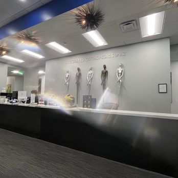 Integrated Orthopedics - The reception area. Friendly and inviting. - Sports Medicine Near Me - Scottsdale, Arizona Integrated Orthopedics - The reception area. Friendly and inviting. - Sports Medicine Near Me - Scottsdale, Arizona