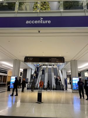 Ogilvie Transportation Center by null