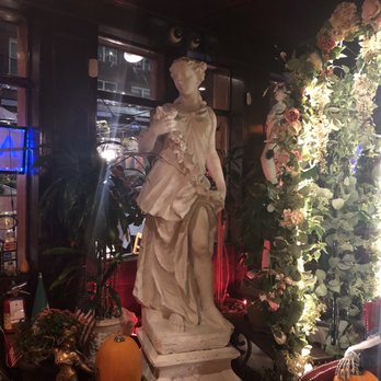 Il Cortile - Italian Near Me - New York, New York