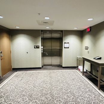 Hyatt House Pittsburgh-South Side - Elevator - Hotels Near Me - Pittsburgh, Pennsylvania Hyatt House Pittsburgh-South Side - Elevator - Hotels Near Me - Pittsburgh, Pennsylvania