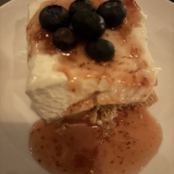 Banyans Craft Kitchen and Lounge - No bake cheesecake - Cocktail Bars Near Me - Kailua, Hawaii Banyans Craft Kitchen and Lounge - No bake cheesecake - Cocktail Bars Near Me - Kailua, Hawaii