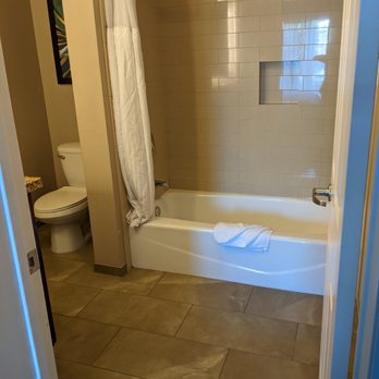 WorldMark Indio - Two Bedroom: bathroom in bedroom w/ king-sized bed. - Resorts Near Me - Indio, California