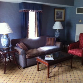 Boston Harbor Hotel - Suite living room. - Hotels Near Me - Boston, Massachusetts Boston Harbor Hotel - Suite living room. - Hotels Near Me - Boston, Massachusetts