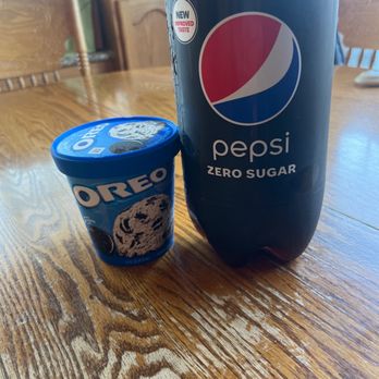 Pizza Guys - Free 2 liter for a $25 carry out order and free ice cream for checking in on yelp! - Pizza Near Me - Rancho Cucamonga, California