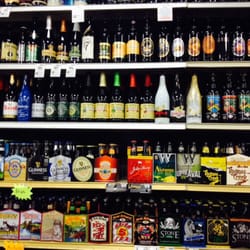 Canopy Bottle and Gourmet Shoppe - Nice beer selections