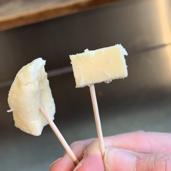 Beecher's Handmade Cheese - Left: cheese curds Right: Flagship - Cheese Shops Near Me - Seattle, Washington Beecher's Handmade Cheese - Left: cheese curds Right: Flagship - Cheese Shops Near Me - Seattle, Washington