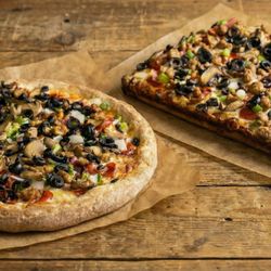 Franco's Pizza - Deluxe Pizza, Large Round & Deep Dish Square