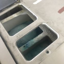 Hillview Coin Laundry - place where your supposed to place detergent on a working washer that's here .