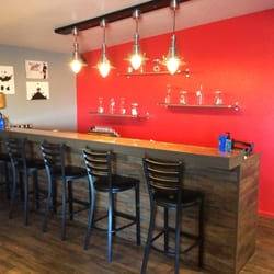 Deluxe Vapes And Smoke Shop