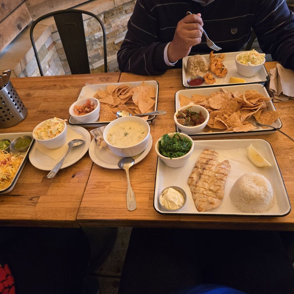 Fish 101 - Delicious dinner at Fish 101 - Seafood Near Me - Encinitas, California